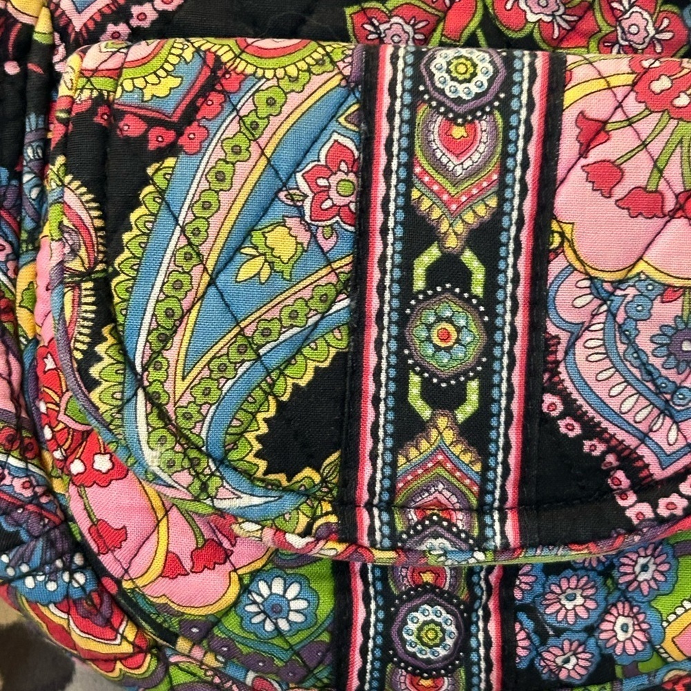Vera Bradley Small Crossbody • With Pocket Card Holder - Picture 9 of 9